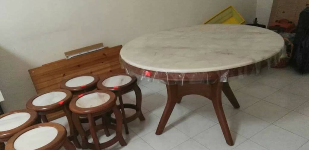 Is marble dining table good